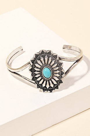 Stunning shops Silver Turquoise Cuff Bracelet